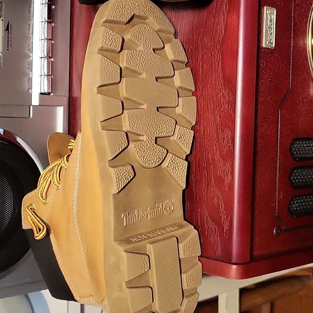 Timberlands - Picture 4 of 5